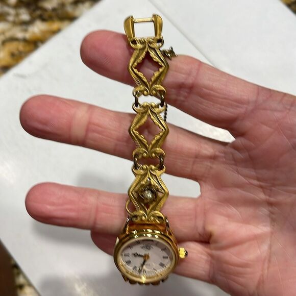 Kirk’s Folly vintage watch - Picture 2 of 7